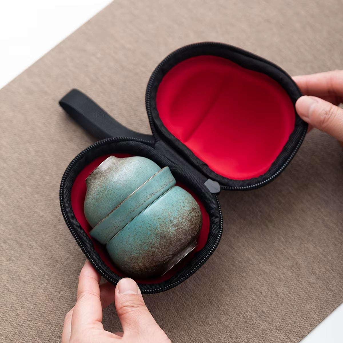 Portable Gourd-Shaped Ceramic Teapot - Kung Fu Tea Set with Storage Bag