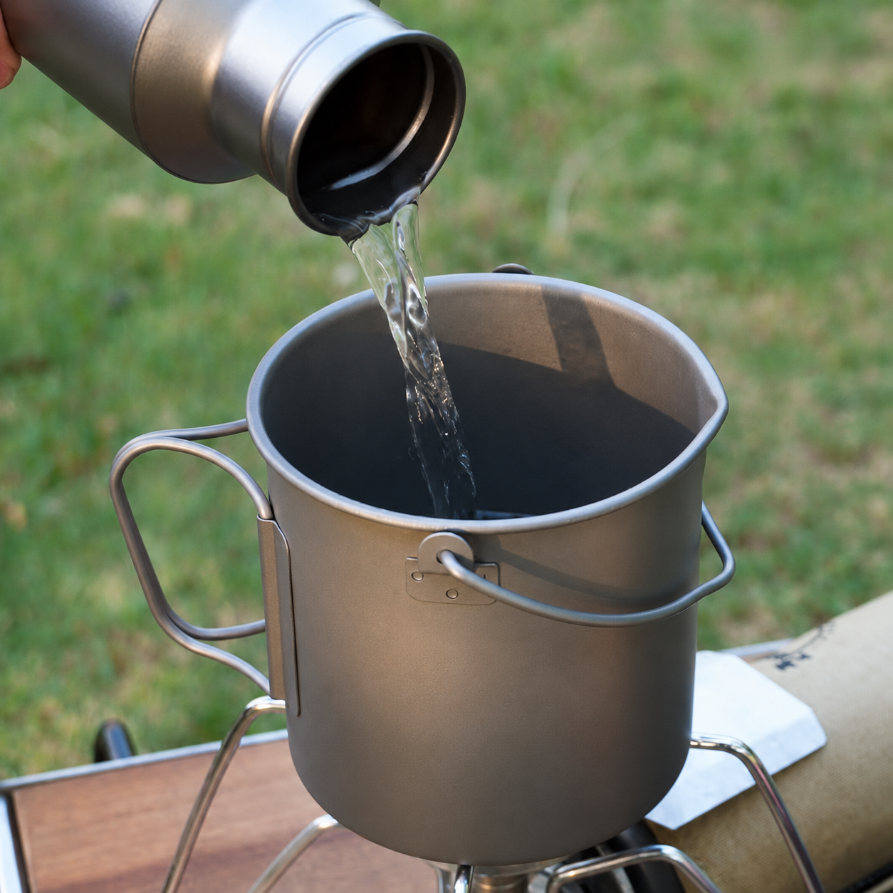 Ultra-Lightweight 750ml Titanium Camping Cup