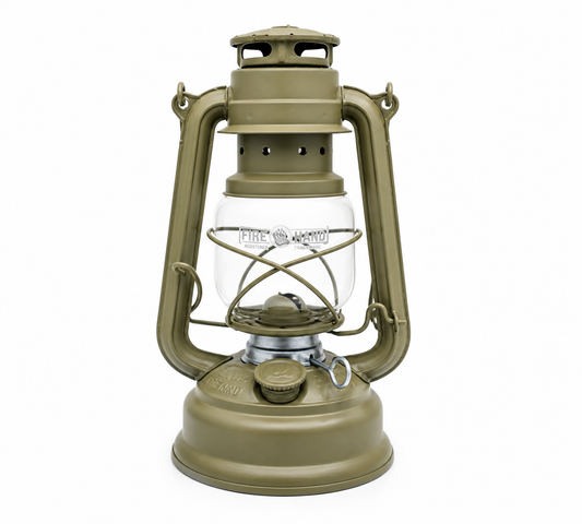 Vintage Hurricane Kerosene Lantern – Metal Outdoor Camping & Emergency Light